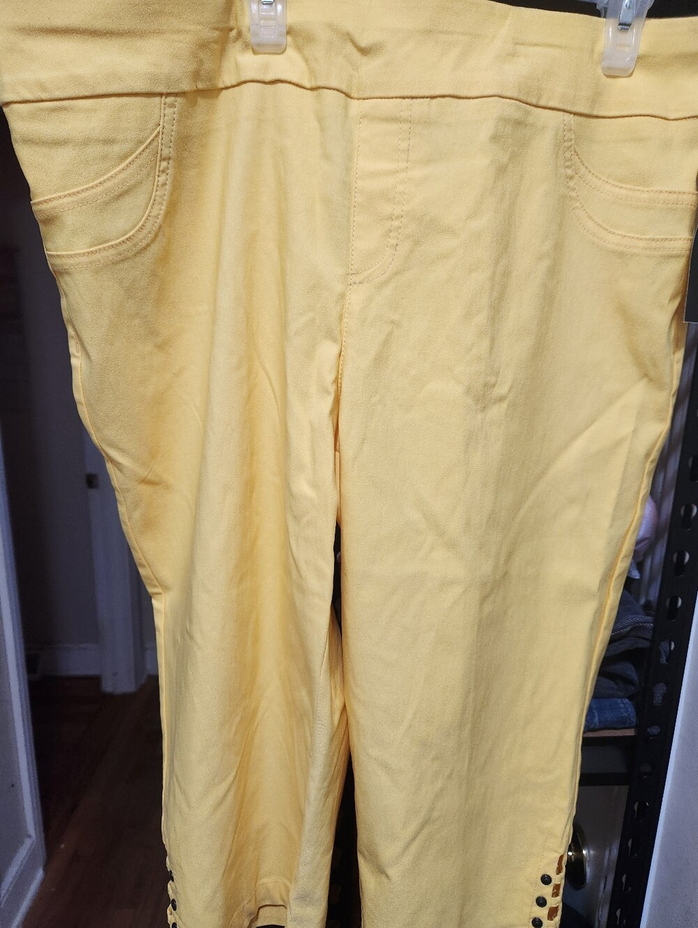 Ntouch Women's Yellow Capri Pants